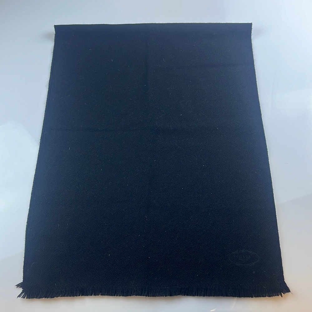 Prada 100% Wool Fringed Scarf PR4-51